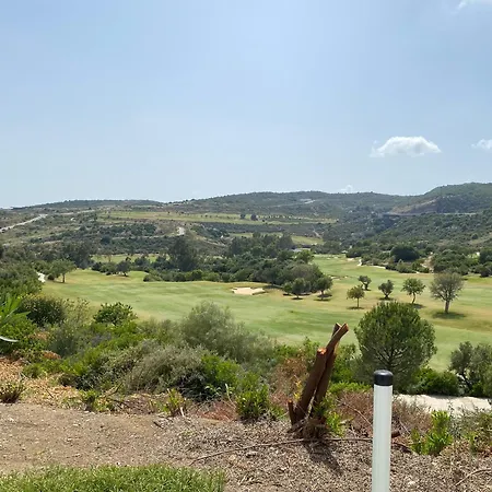 דירה Luxury And Secluded Set In Valle אסטפונה